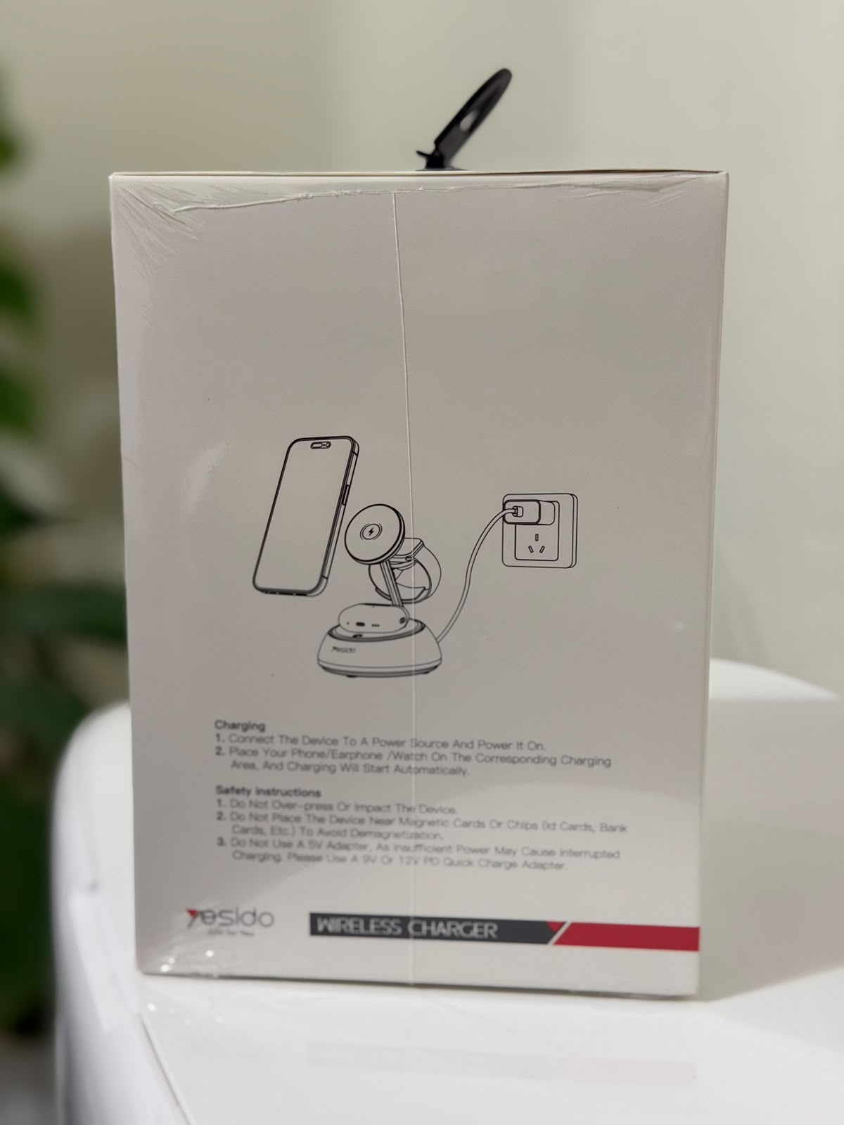 Wireless-charger-station-boxback